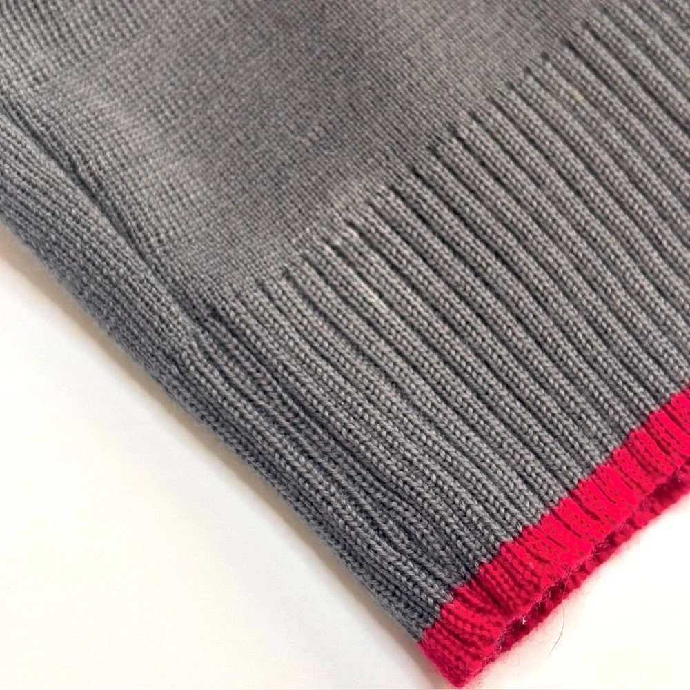 Lion of Porches‎ London Gray Wool V-Neck Sweater with Red Accents Medium